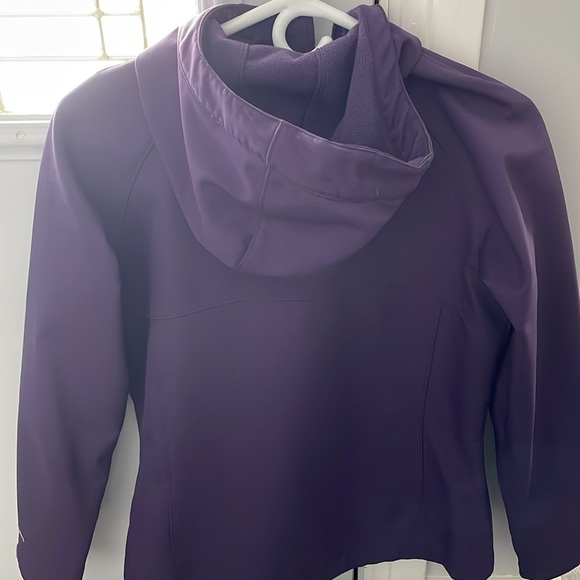 Columbia Purple Hooded Jacket with Soft Fabric and Full-Length Zipper - Picture 3 of 3